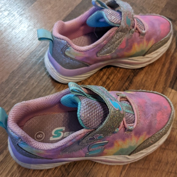 Toddler girls Skechers and Disney sneakers bundle - Picture 2 of 5